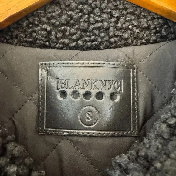 Blank NYC Boucle Collared Puffer Teddy Coat Size Small - Picture 6 of 6